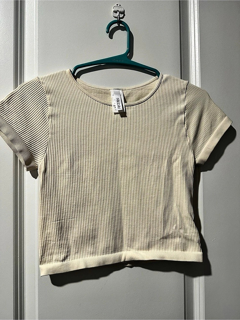 Nikibiki Ribbed Baby Tee Crop Top in Cream